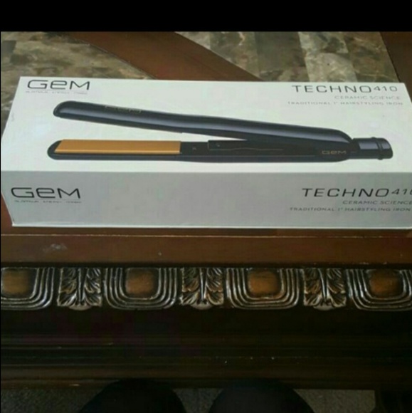 gem hair straightener